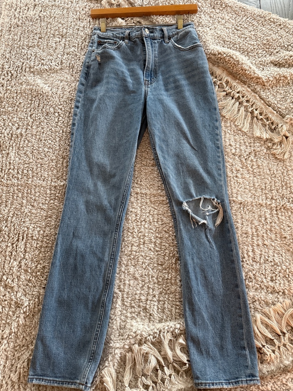 Abercrombie & Fitch 90s Slim Straight Jeans 28 6R Ultra High Rise Distressed